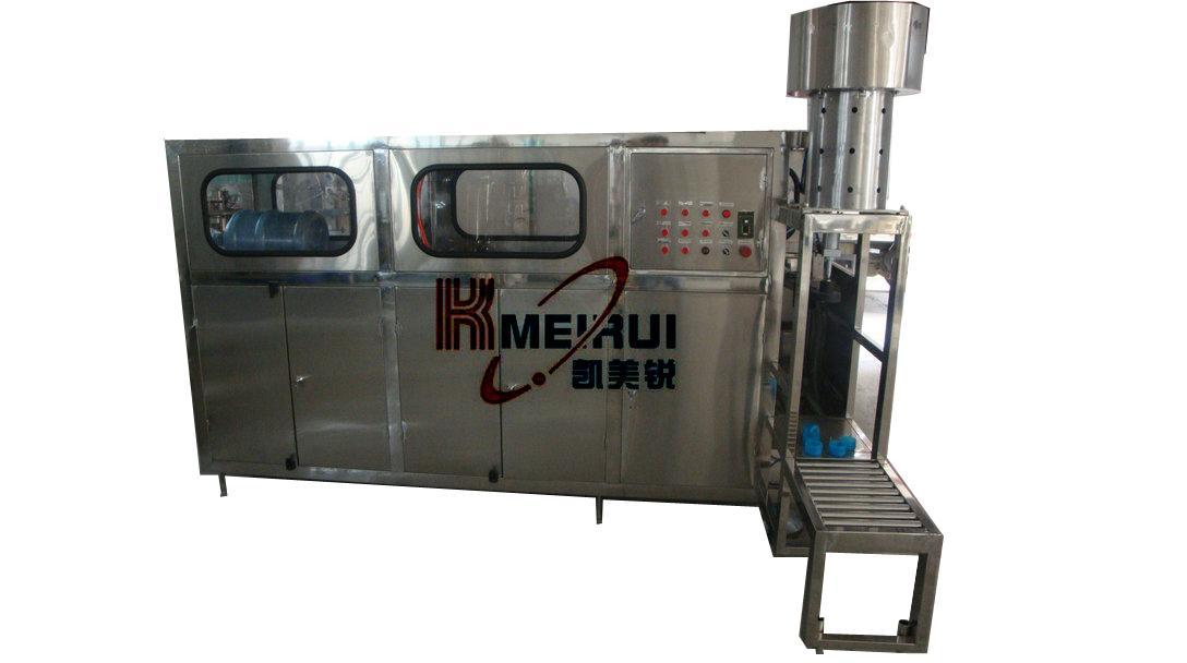 5加侖沖洗、灌裝、壓蓋一體機(jī)
